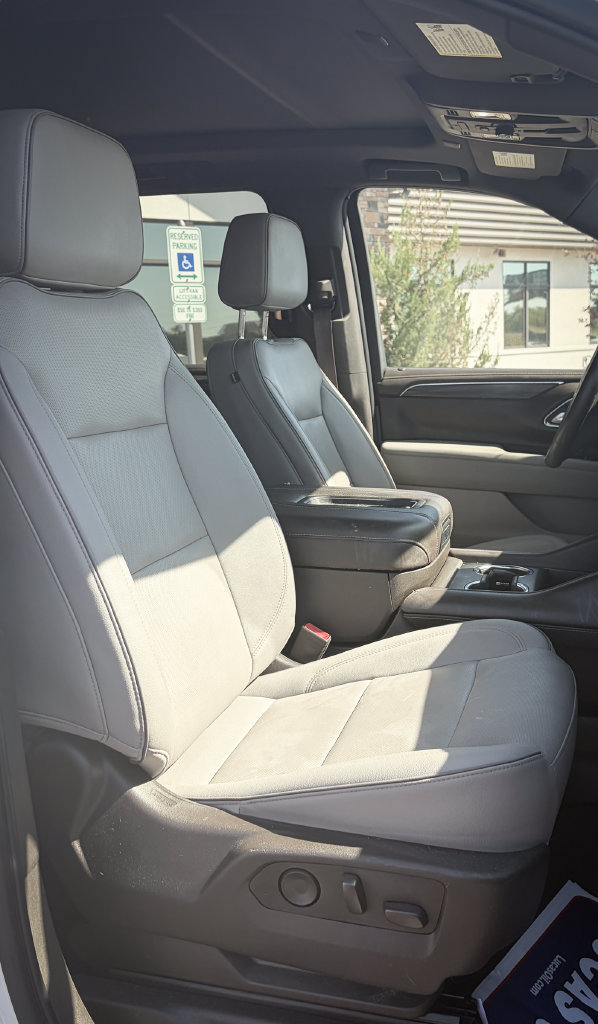 Used 2023 GMC Yukon XL SLT w/ SLT Premium Package AWD/4WD image 31