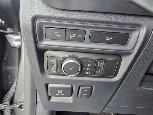 Used 2022 Ford F150 Lariat w/ Equipment Group 502A High image 18