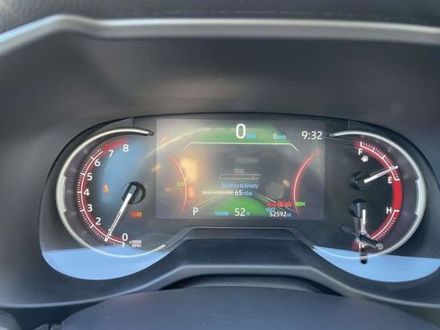 Used 2024 Toyota RAV4 XLE image 22