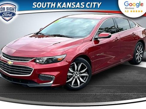 Used 2018 Chevrolet Malibu LT FWD image 1