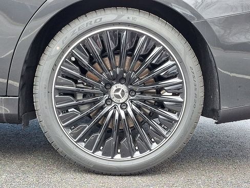 New 2026 Mercedes-Benz E 350 4MATIC Sedan image 5