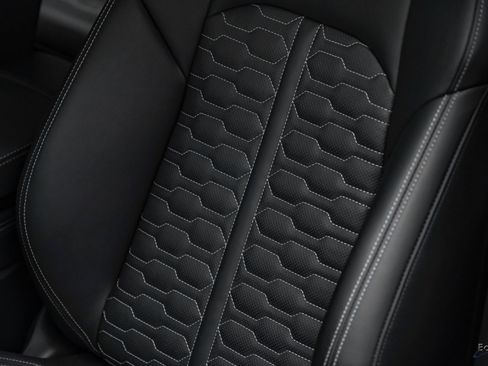 Used 2025 Audi RS 6 performance image 37