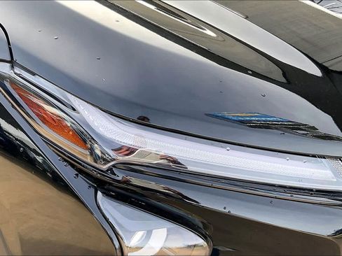 Used 2024 Chevrolet Trax ACTIV w/ Sunroof Package image 28