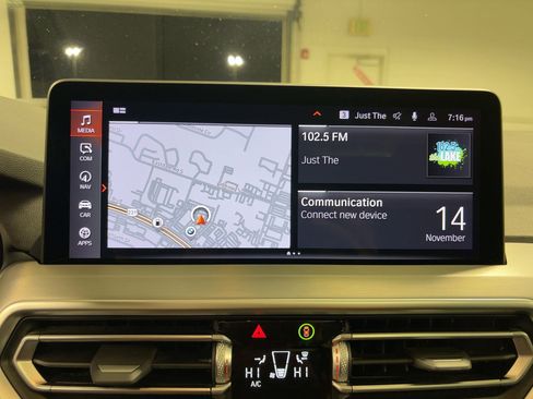 Used 2025 BMW X4 xDrive30i image 23