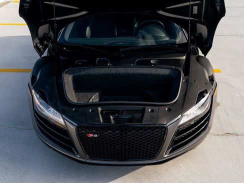 Used 2011 Audi R8 V10 image 10