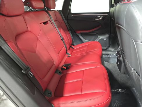 Certified 2025 Porsche Macan GTS AWD/4WD image 26