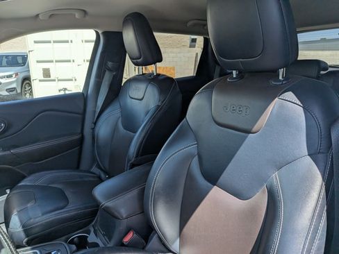Used 2015 Jeep Cherokee Limited w/ Trailer Tow Group FWD image 14