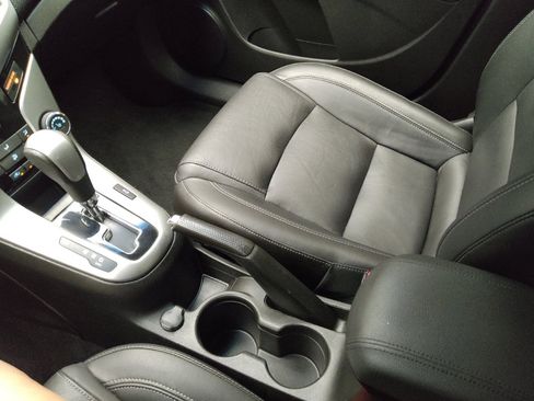 Used 2015 Chevrolet Cruze LT FWD image 26