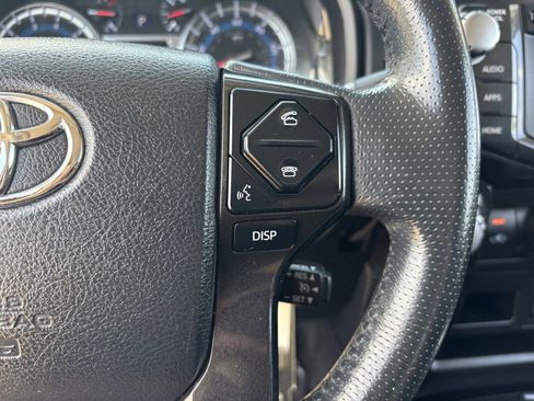 Used 2019 Toyota 4Runner TRD Off-Road Premium AWD/4WD image 31