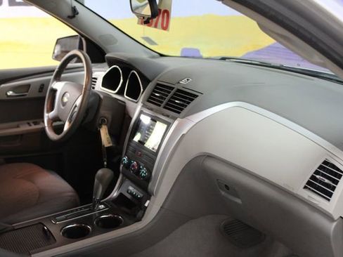 Used 2012 Chevrolet Traverse LS FWD image 12
