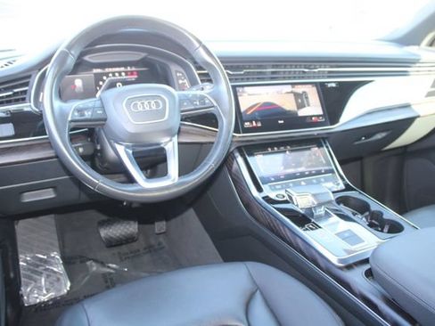 Used 2022 Audi Q7 2.0T Premium w/ Convenience Package AWD/4WD image 15