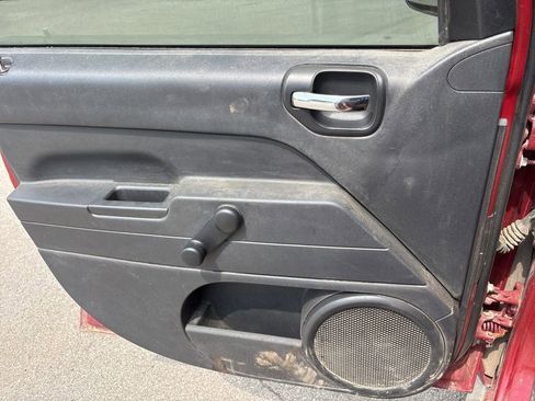 Used 2009 Jeep Compass Sport image 21