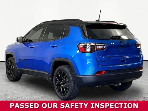New 2023 Jeep Compass Latitude w/ Convenience Group AWD/4WD image 4