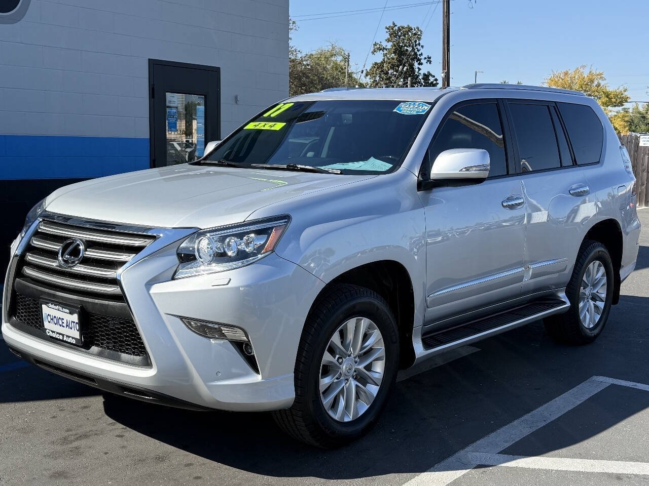 Used 2017 Lexus GX 460 AWD/4WD image 3