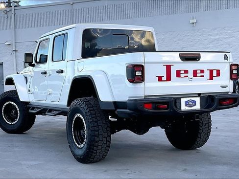 Used 2020 Jeep Gladiator Rubicon AWD/4WD image 4