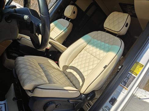 Used 2020 Mercedes-Benz Sprinter 3500 w/ Windows All Around Package image 12