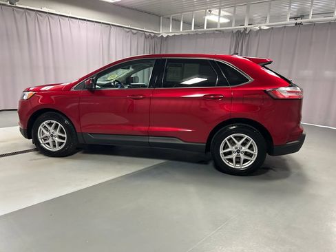 Used 2022 Ford Edge SEL w/ Convenience Package AWD/4WD image 4