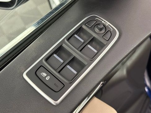 Used 2020 Jaguar F-PACE Premium AWD/4WD image 35