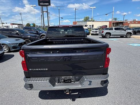 Used 2022 Chevrolet Silverado 1500 LT AWD/4WD image 5