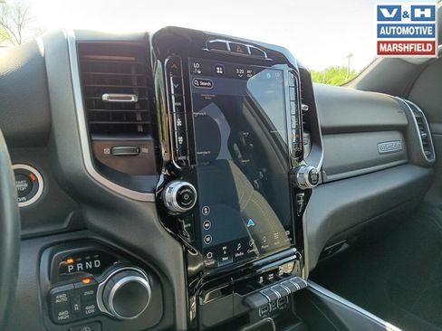 Used 2023 RAM 1500 Big Horn AWD/4WD image 3