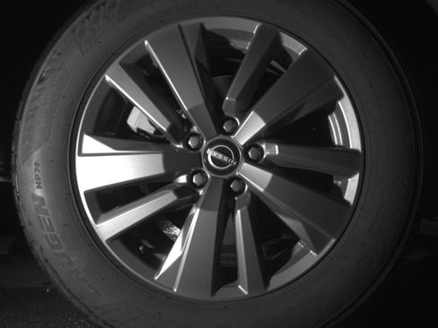 Used 2025 Nissan Pathfinder SV FWD image 18