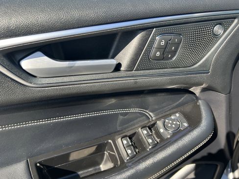 Used 2019 Ford Edge Titanium AWD/4WD image 13