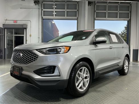 Used 2024 Ford Edge SEL image 2