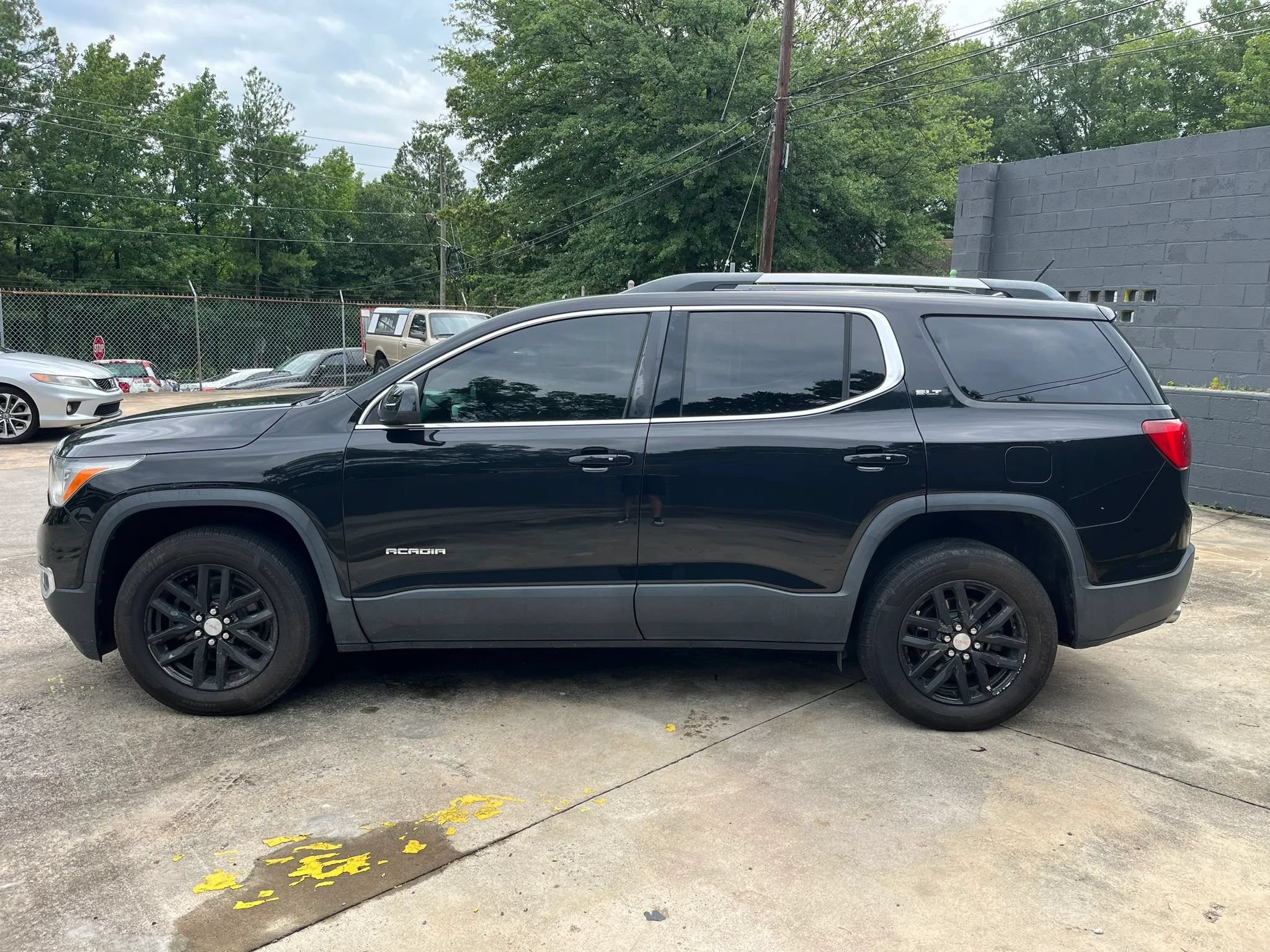 Used 2019 GMC Acadia SLT AWD/4WD image 5