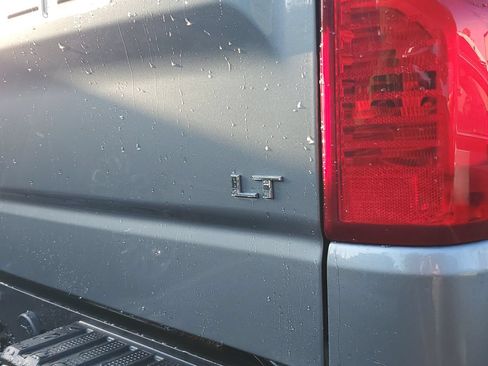 Used 2021 Chevrolet Silverado 1500 LT w/ Convenience Package II AWD/4WD image 8