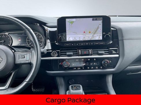 Used 2023 Nissan Pathfinder SL w/ SL Premium Package image 10