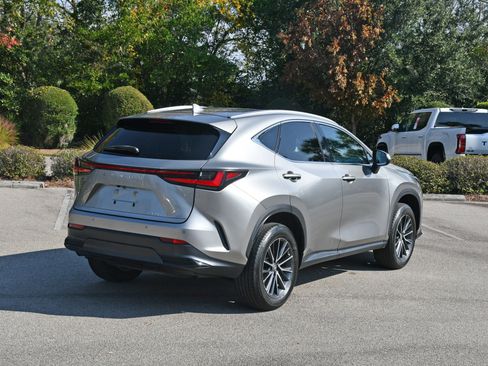 Used 2024 Lexus NX 250 FWD image 3