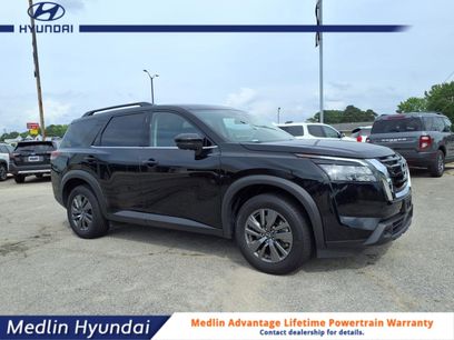 Used 2024 Nissan Pathfinder SV