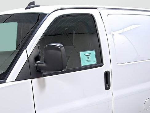 Used 2020 Chevrolet Express 2500 w/ Driver Convenience Package image 8