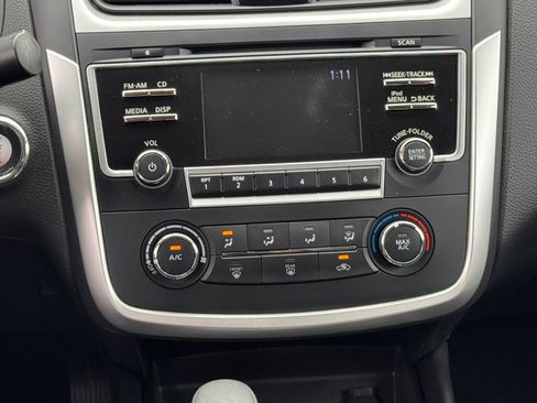Used 2018 Nissan Altima 2.5 S w/ S Convenience Package image 19