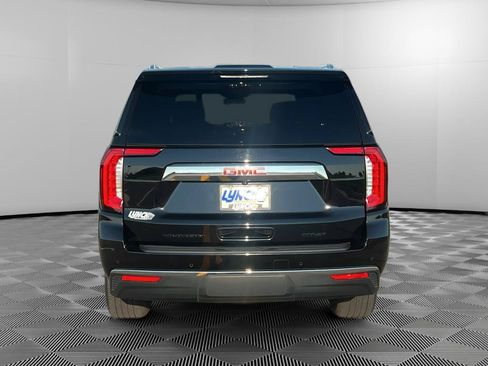 Used 2023 GMC Yukon XL SLT w/ SLT Premium Package AWD/4WD image 3
