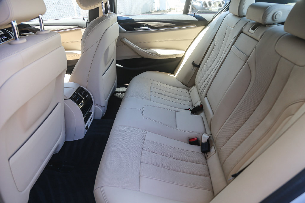Certified 2023 BMW 530e w/ Convenience Package RWD image 15