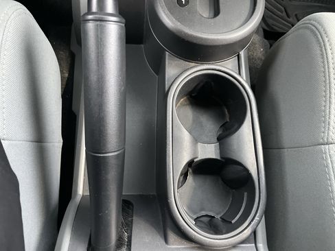 Used 2007 Jeep Wrangler Unlimited Sahara image 41