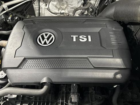 Certified 2020 Volkswagen Atlas Cross Sport SE w/ Panoramic Sunroof Package image 43