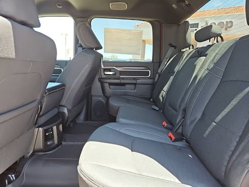 New 2026 RAM 2500 Big Horn AWD/4WD image 17