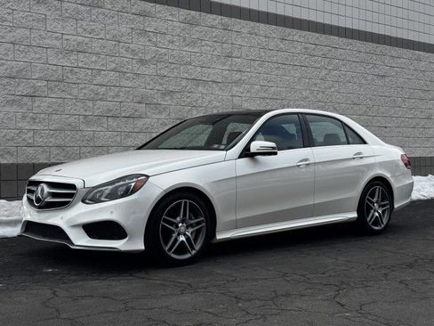 Used 2014 Mercedes-Benz E 550 4MATIC Sedan w/ Premium 1 Package image 11