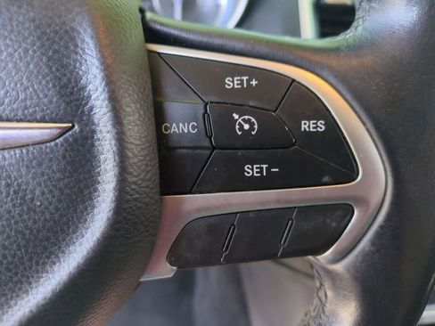 Used 2015 Chrysler 300 Limited w/ Driver Convenience Group RWD image 22