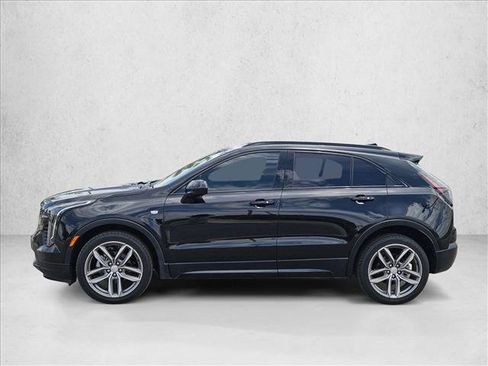 Used 2019 Cadillac XT4 Sport w/ Cold Weather Package FWD image 9