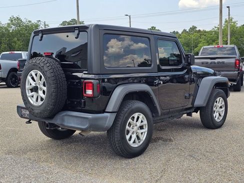 Used 2023 Jeep Wrangler Sport AWD/4WD image 10