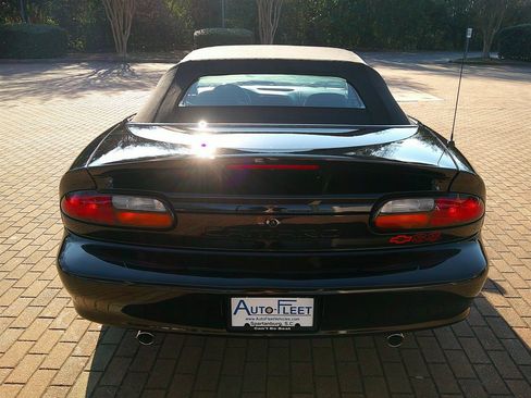 Used 2002 Chevrolet Camaro Z28 w/ SS Performance/Appearance Pkg image 13