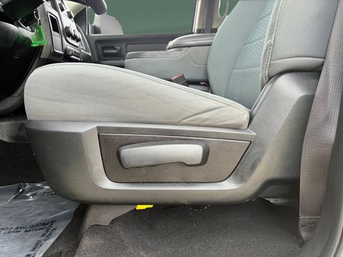 Used 2018 RAM 3500 Tradesman w/ Chrome Appearance Group image 13