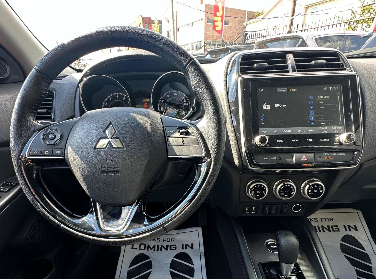 Used 2025 Mitsubishi Outlander Sport LE AWD/4WD image 11