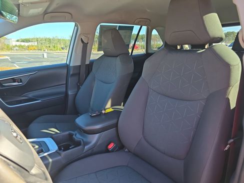 Used 2023 Toyota RAV4 XLE image 18