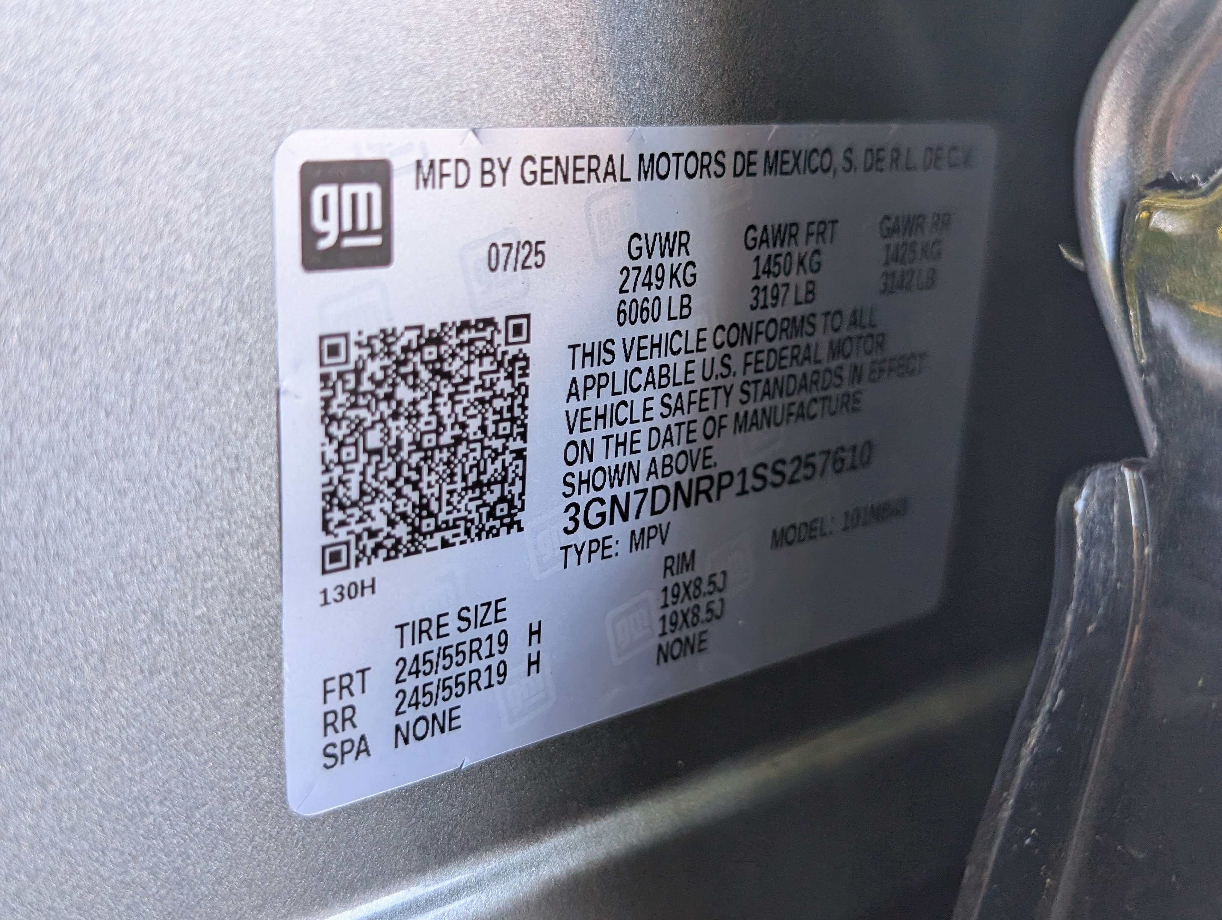 Used 2025 Chevrolet Equinox EV LT FWD image 37