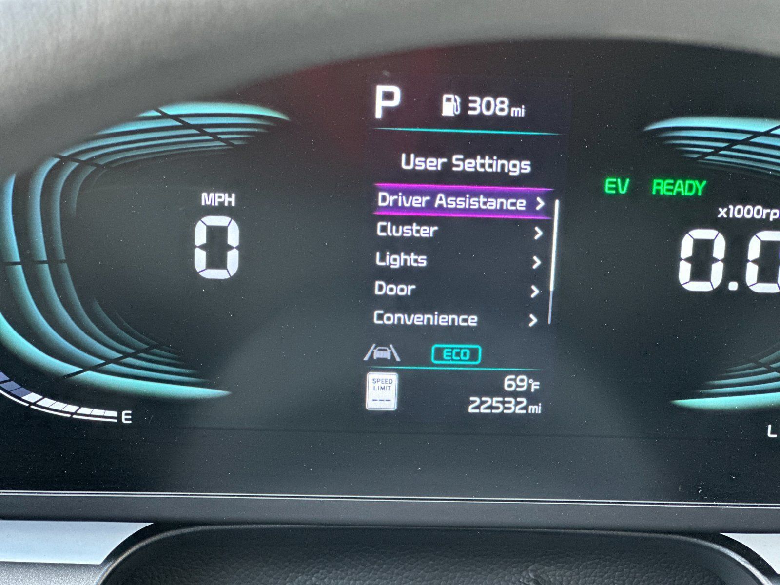 Used 2025 Kia Niro LX FWD image 23