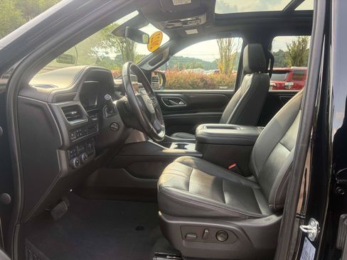 Used 2022 Chevrolet Tahoe RST w/ Sport Performance Package AWD/4WD image 4
